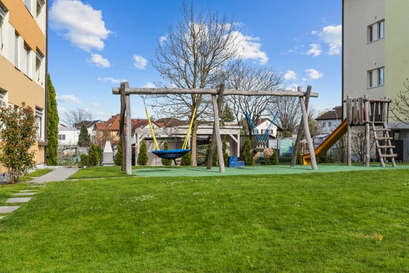 Helle, grosszügige 5-Zimmerwohnung zu vermieten (12)