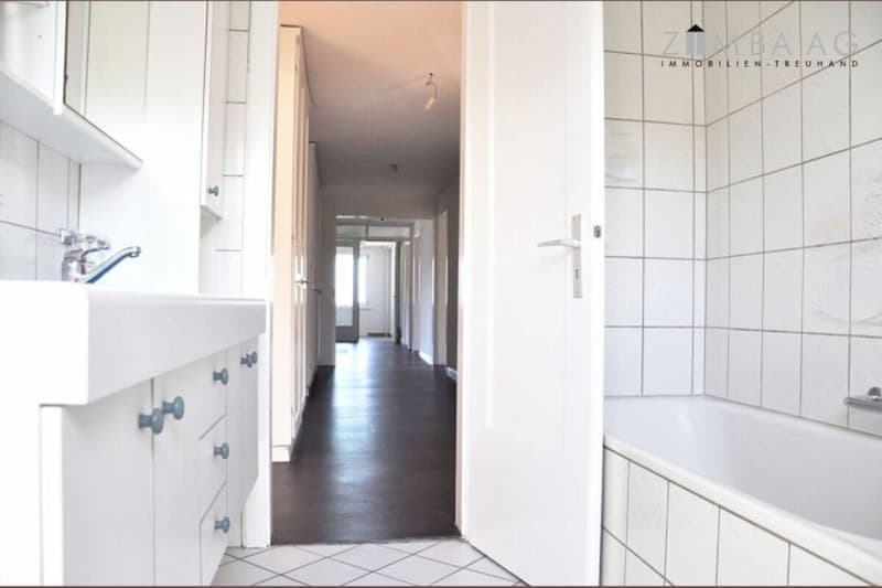 GROSS, schöne Lage, viel Sonne, mit Garten und Westterrasse (13)