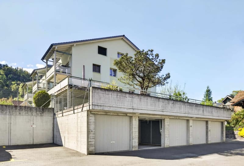 Grosszügige 3.5-Zimmmerwohnung im Erdgeschoss mit Gartensitzplatz und Bergblick (16)