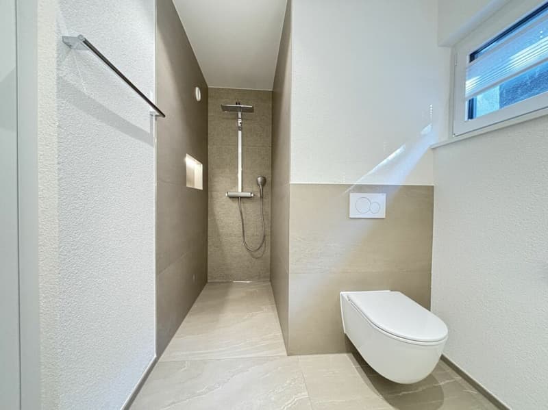 Exklusive 5.5 Zimmer-Terrassenwohnung mit Blick auf den Walensee (23)