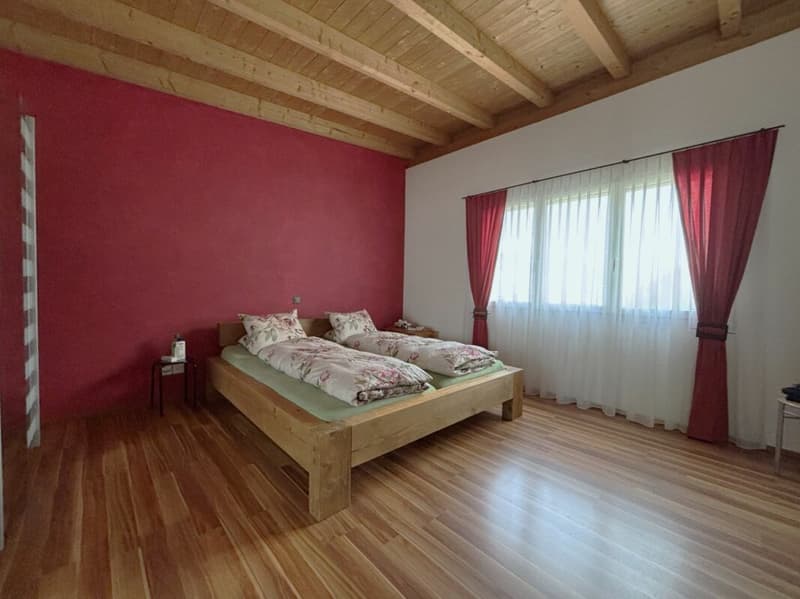 Attraktives 6.5 Zimmer-Doppeleinfamilienhaus mit Garten und Aussicht (14)