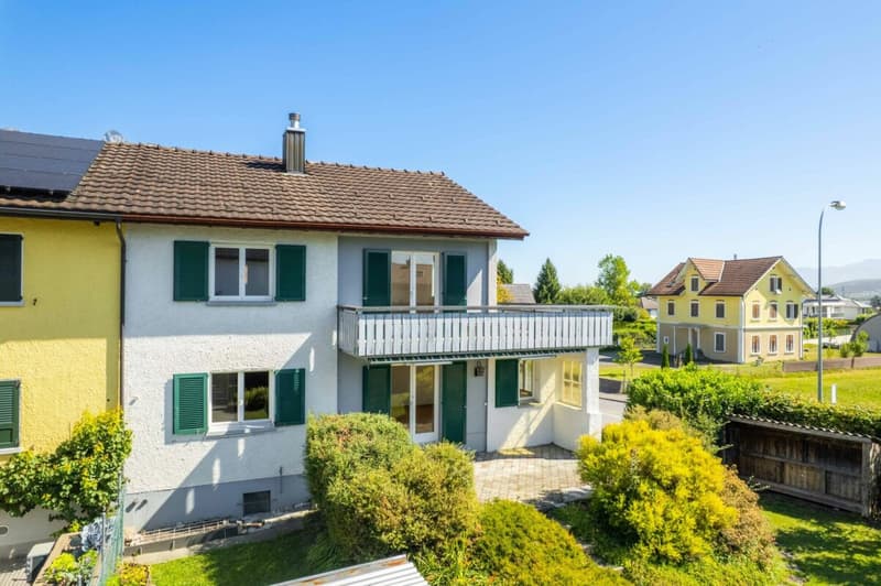 Charmantes Doppeleinfamilienhaus an ruhiger Lage mit Weitsicht (26)