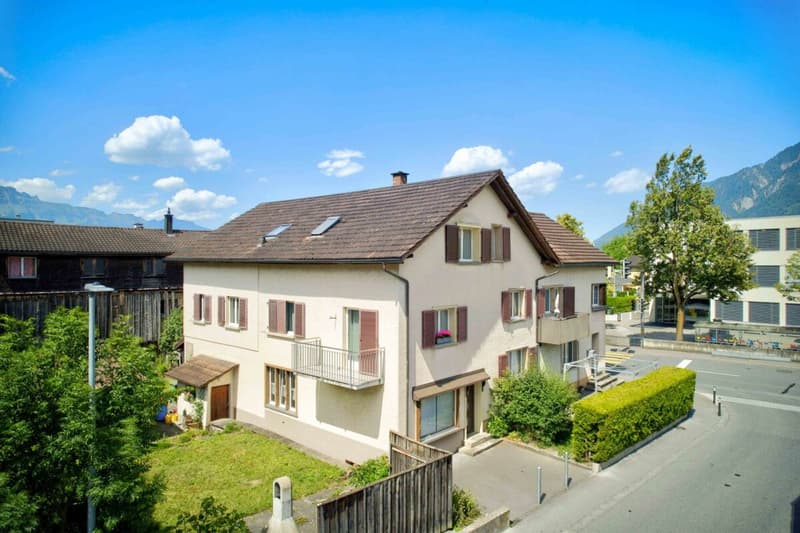 Attraktiver Hausteil mit zwei Wohneinheiten und vielseitiger Nutzung (1)