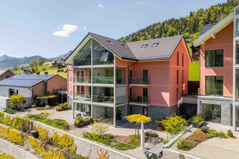Wohnen mit Weitsicht - hochwertige 3.5-Zimmerwohnung (zweitwohnungstauglich) mit Balkon und Terrasse (1)