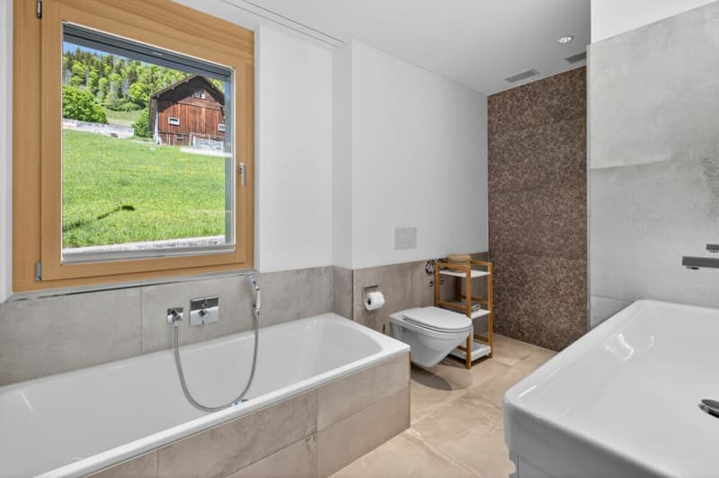 Wohnen mit Weitsicht - hochwertige 3.5-Zimmerwohnung (zweitwohnungstauglich) mit Balkon und Terrasse (11)