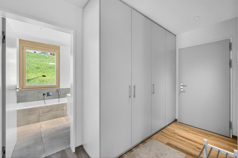 Wohnen mit Weitsicht - hochwertige 3.5-Zimmerwohnung (zweitwohnungstauglich) mit Balkon und Terrasse (10)