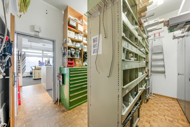 Gewerberäumlichkeiten mit Werkstatt und Büro - Perfekt für Ihr Unternehmen! (6)