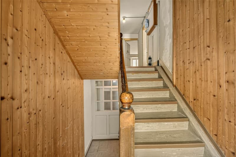 Das Raumwunder im Taminatal: 9-Zimmer Haus mit viel Potenzial (7)