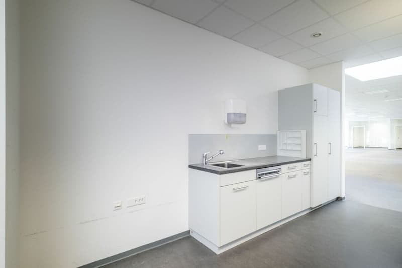 Attraktive Büroräumlichkeiten ab 250 m2 - hell, modern und zentral (9)