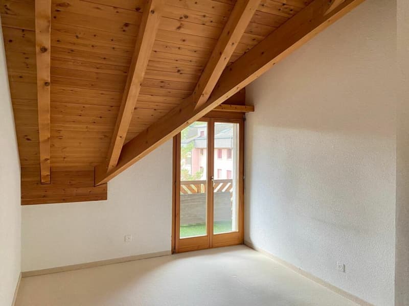 Charmante und helle 4.5-Zimmer-Dachwohnung an ruhiger Lage im Werdenberg (8)