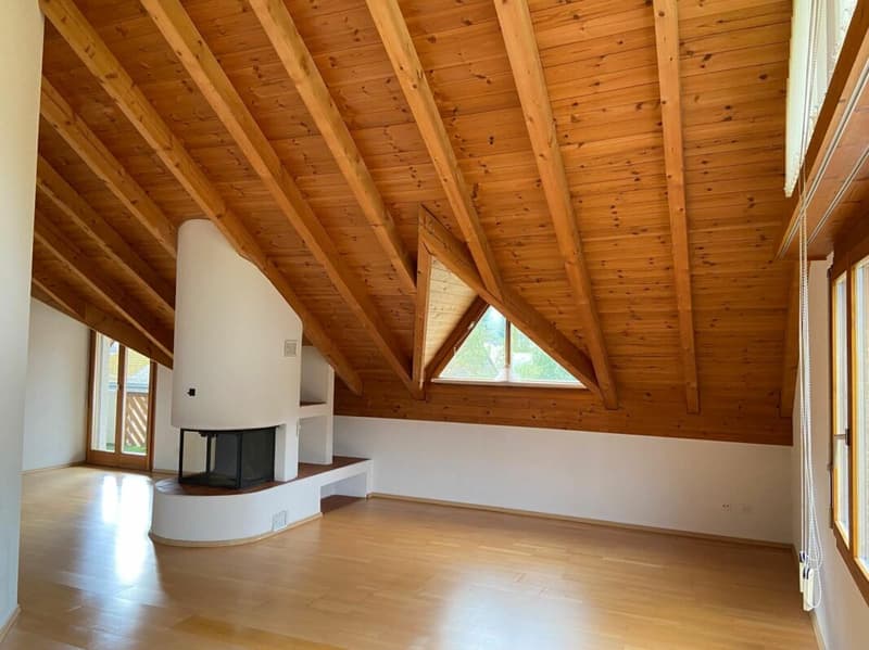 Charmante und helle 4.5-Zimmer-Dachwohnung an ruhiger Lage im Werdenberg (1)