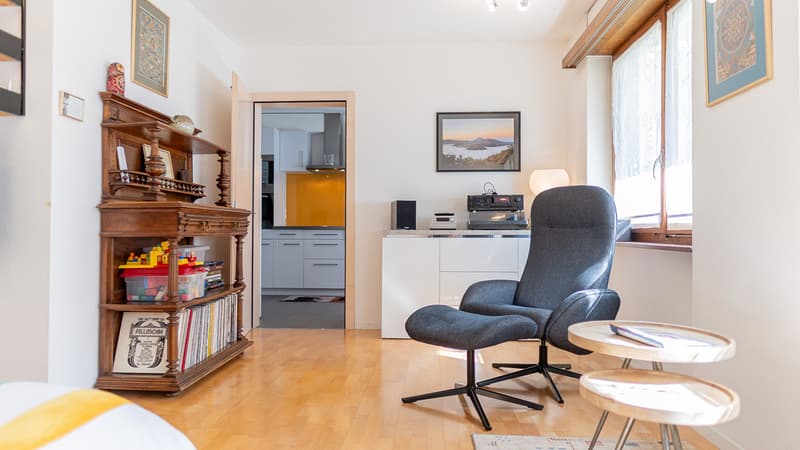 Locali di ufficio con appartamento monolocale in una posizione preferita a Brig (4)