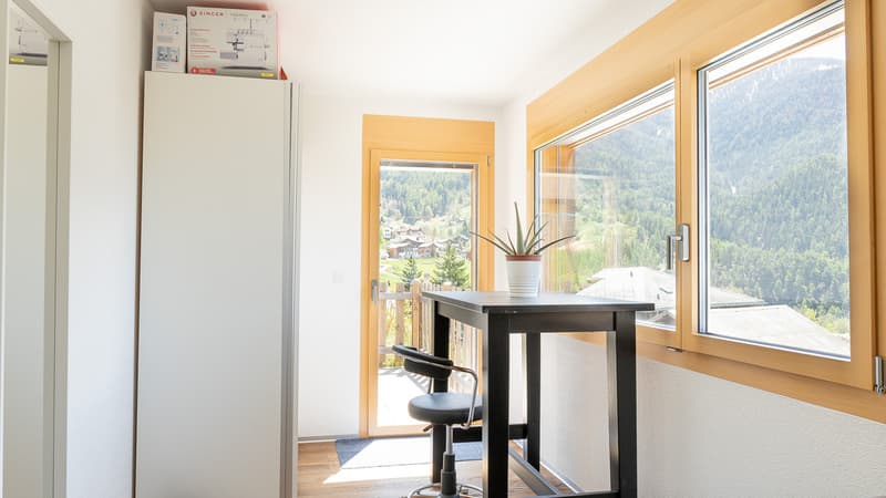 Modern 4.5-room first-floor apartment in Bürchen (10)