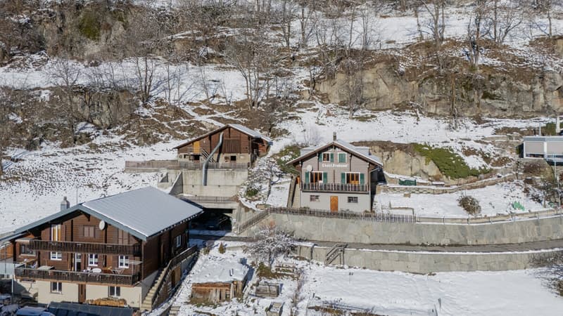 Two-family house and stable with great views and perfect sunshine (9)