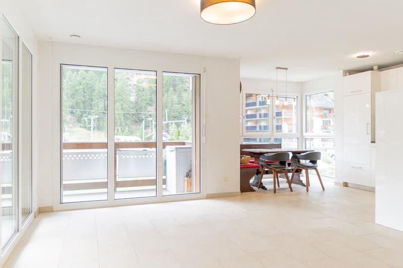 Lichtdurchflutete 4.5-Zimmerwohnung an begehrter Lage in Täsch Das T (4)