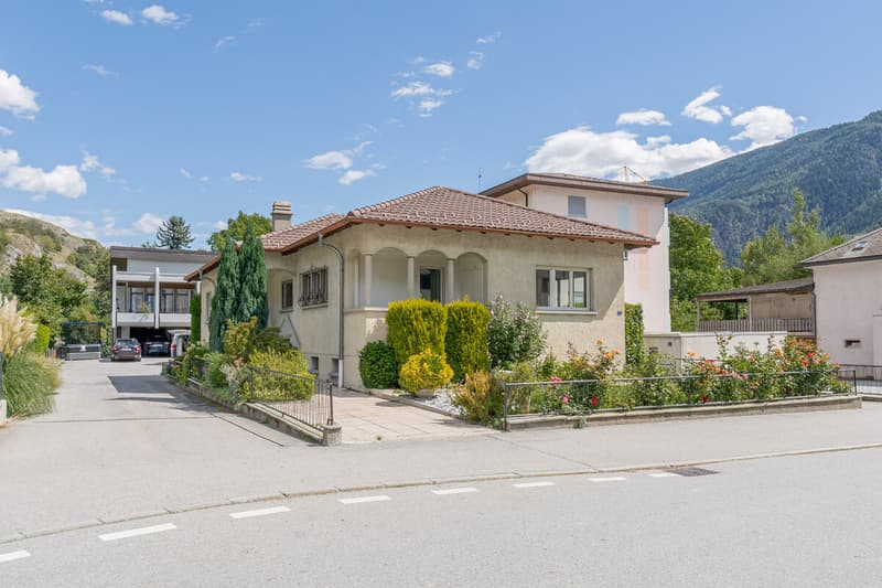 Einladendes Einfamilienhaus im Zentrum von Raron (2)