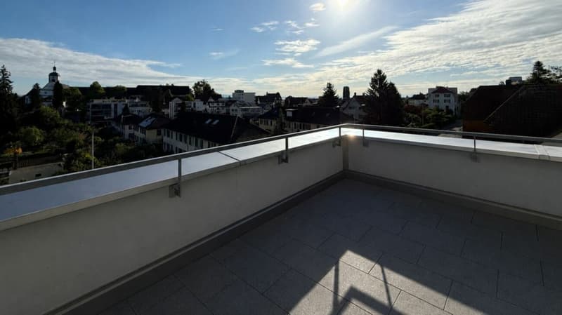 Appartamento città in attico, spazioso e soleggiato (7)