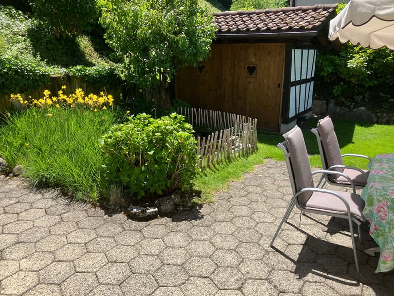 Geräumiges 6.5-Zimmer-Doppeleinfamilienhaus in idyllischer Lage in Emmetten (5)