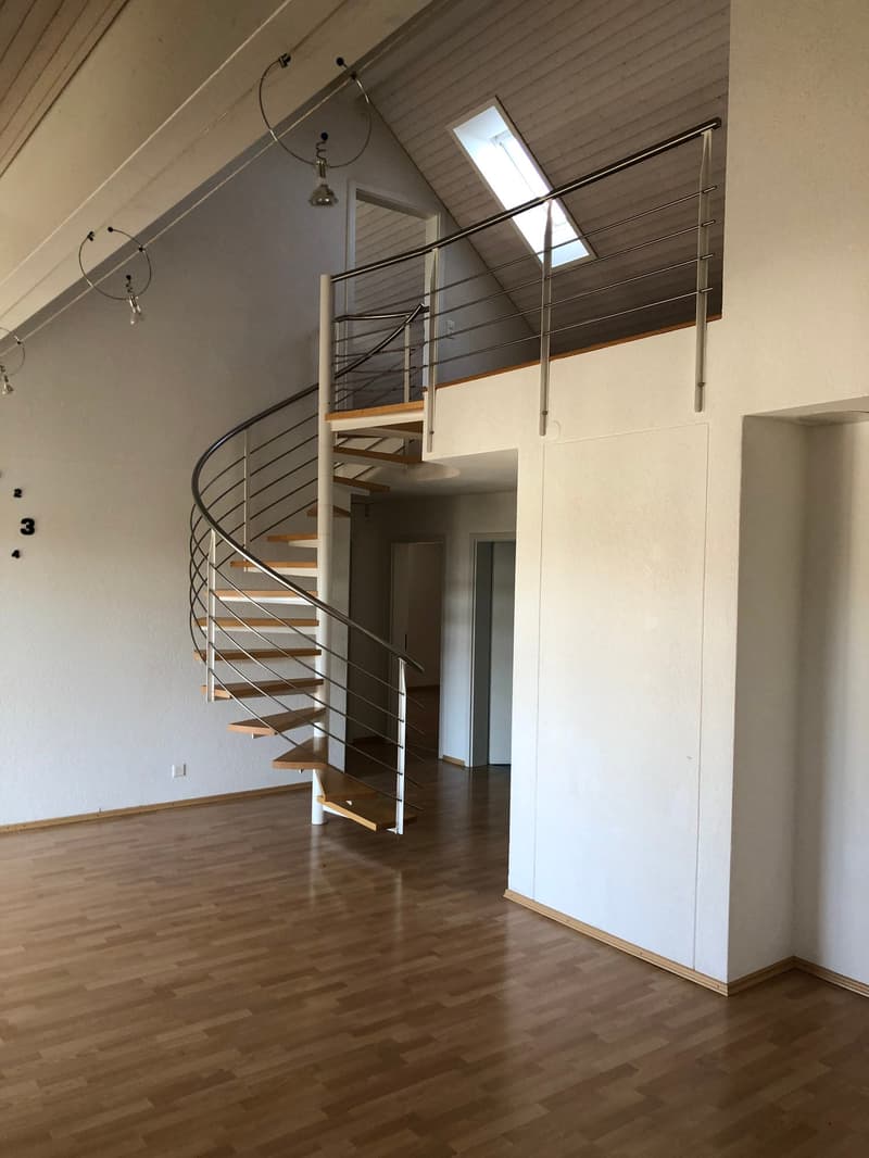 Charmante 5.5-Zimmer-Maisonette-Wohnung in Auw – Sofort verfügbar! (4)