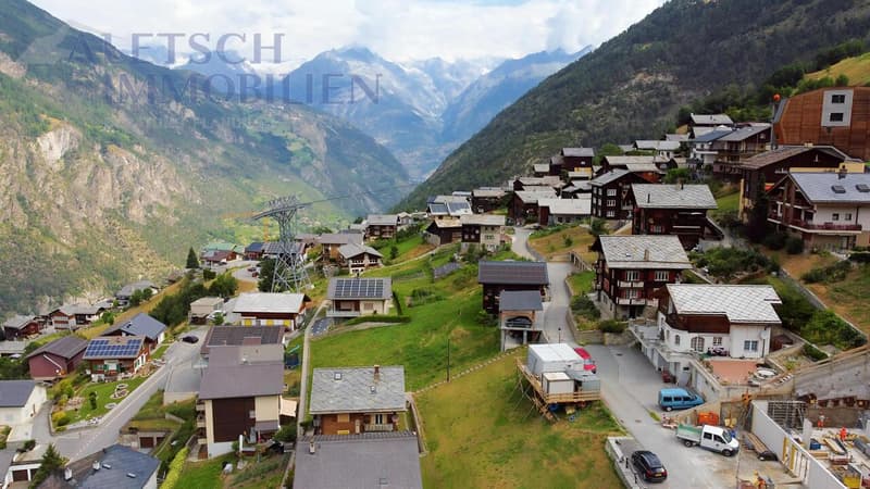 In vendita, appartamento di 2,5 locali nuovo al 3° piano a Staldenried (3)