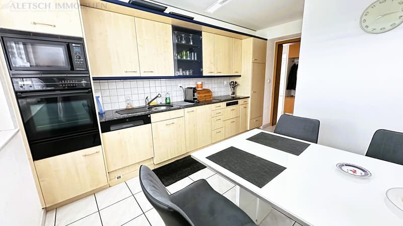 Appartamento centrale di 4,5 locali con balcone orientato a sud, nel centro del villaggio (11)