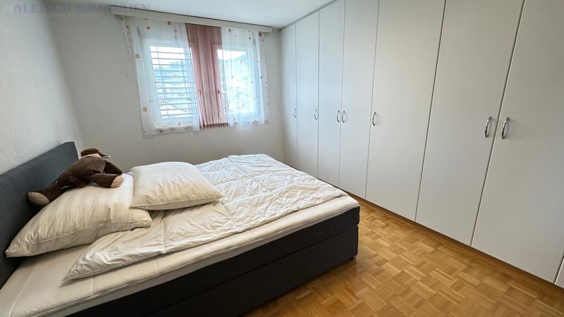Appartamento centrale di 4,5 locali con balcone orientato a sud, nel centro del villaggio (6)