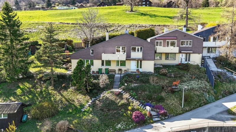 Einfamilienhaus mit Einliegerwohnung an idyllischer Lage mit herrlicher Aussicht - RESERVIERT (1)