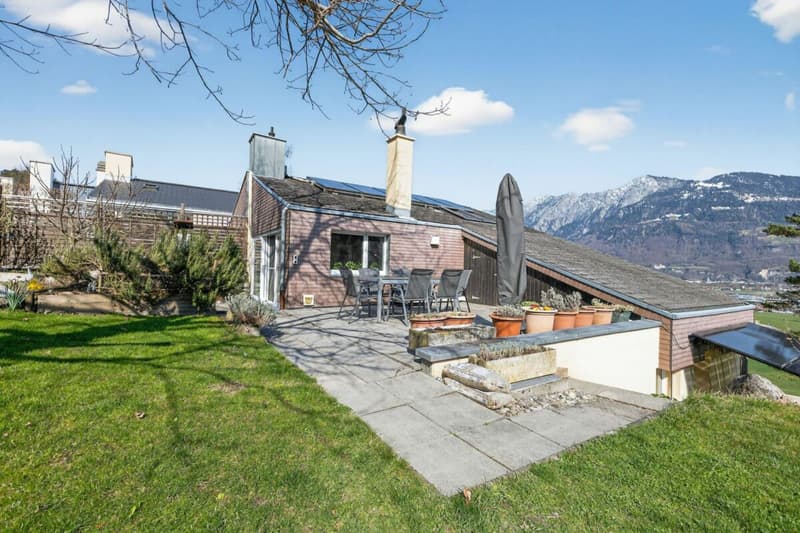 Einfamilienhaus mit Einliegerwohnung an idyllischer Lage mit herrlicher Aussicht - RESERVIERT (11)