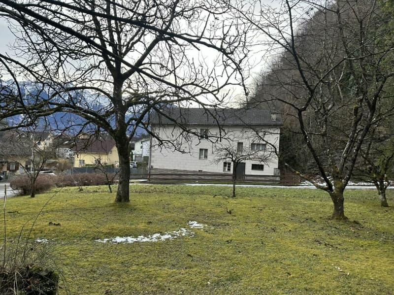787 m2 Bauland in der Dorfkernzone Sevelen mit altem Wohnhaus und Scheune (5)