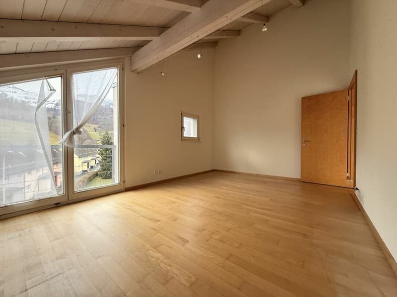 grosszügige 3.5 Zimmer-Dachwohnung im Zentrum von Buchs-Räfis (6)