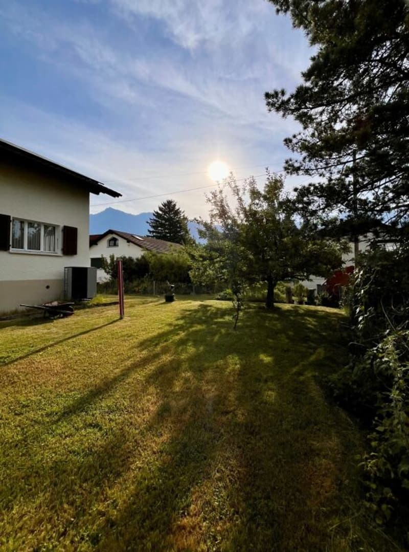 charmantes 5 1/2 Zi-Einfamilienhaus an idyllischer Wohnlage im Grünen (9)