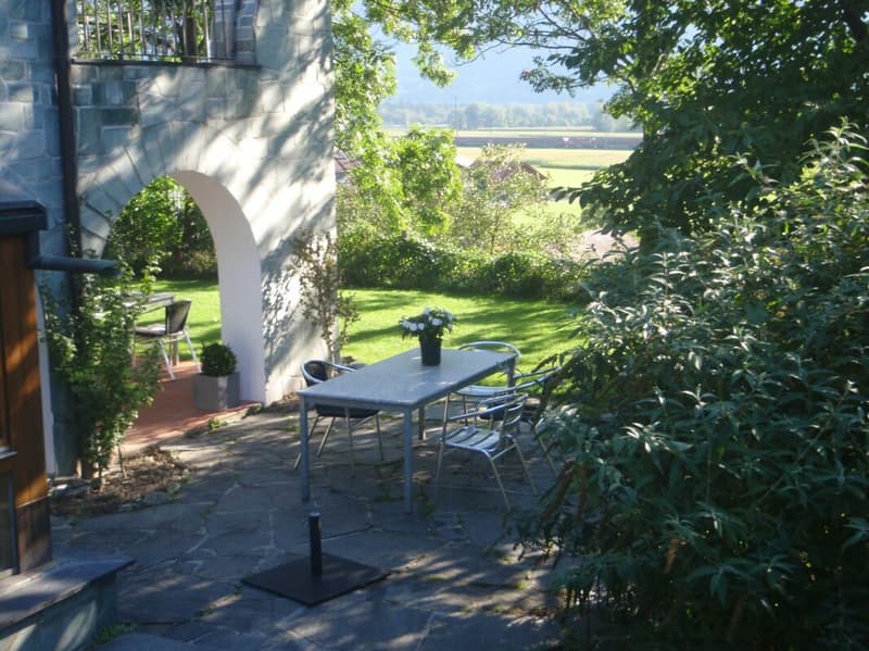 8 ½-Zi.-Einfamilienhaus mit 1 ½-Zi.-Wohnung an idyllischer Wohnlage mit herrlichem Weitblick (12)