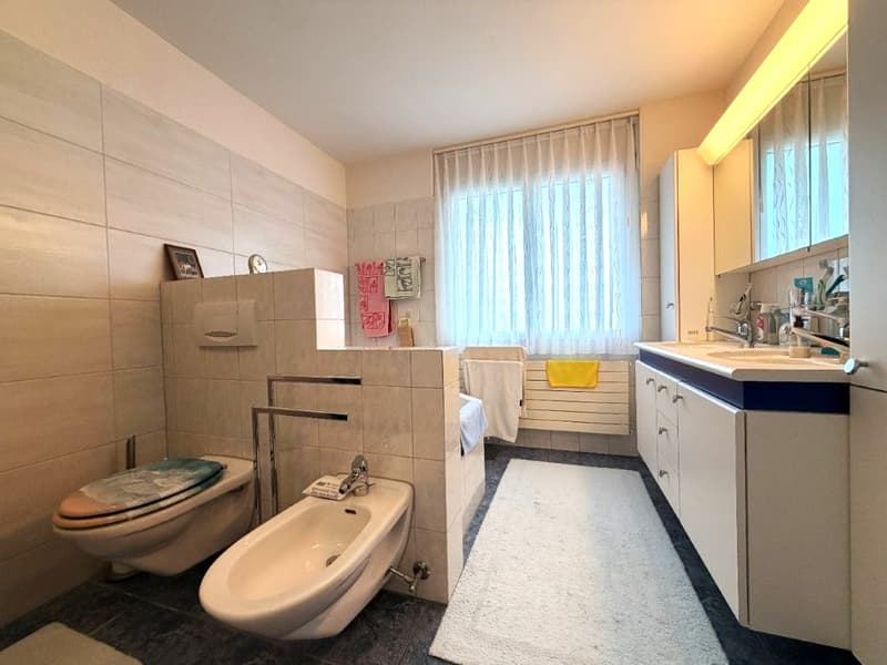 Ruhig wohnen und zentral leben – attraktive 4.5-Zimmer-Erdgeschosswohnung (5)