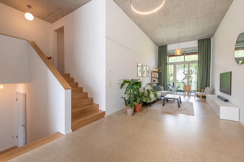 Wohnen auf mehreren Ebenen - Attraktive 5.5-Zimmer-Wohnung mit Balkon (1)
