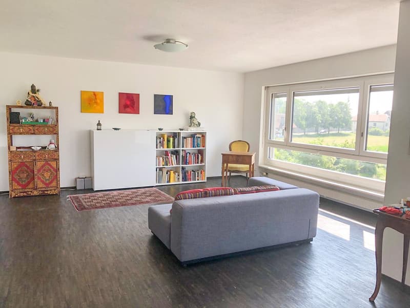 Stadtnahe 5.5 Zimmer Wohnung mit Hallenbad & Sauna (2)