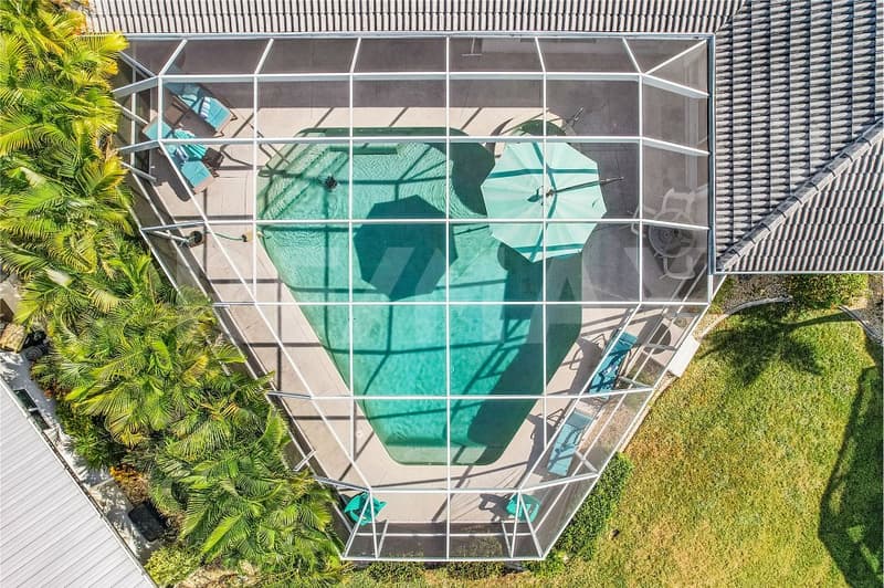 Florida-Traumhaus mit Meerzugang Schweizer Chancen direkt am Wasser! (2)