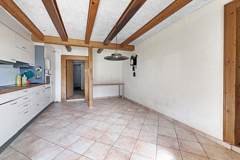 Grosses Bauernhaus mit 2 Wohnungen (8)