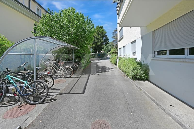 Seltene Anlagegelegenheit: Einstellhalle mit 31 Einstellhallenplätzen (11)