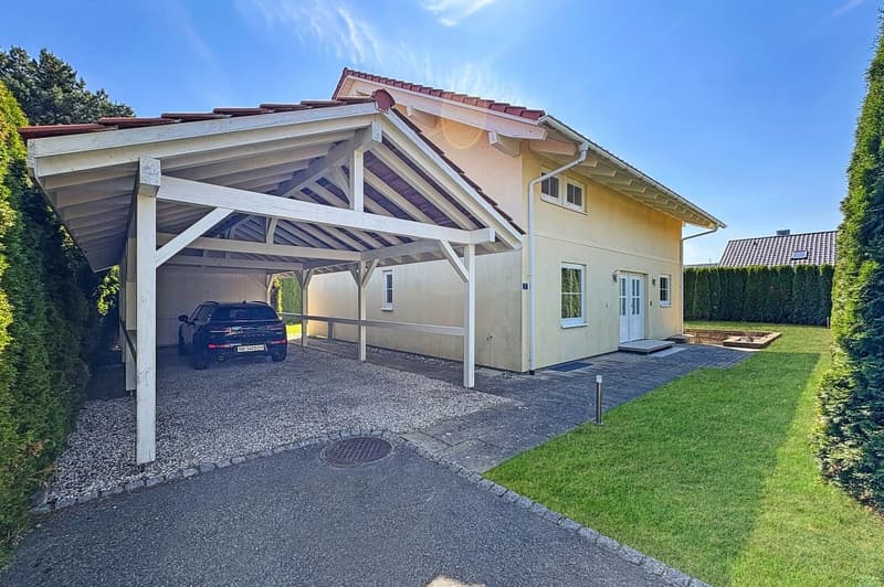 Freistehendes Einfamilienhaus mit Stil und Privacy (13)