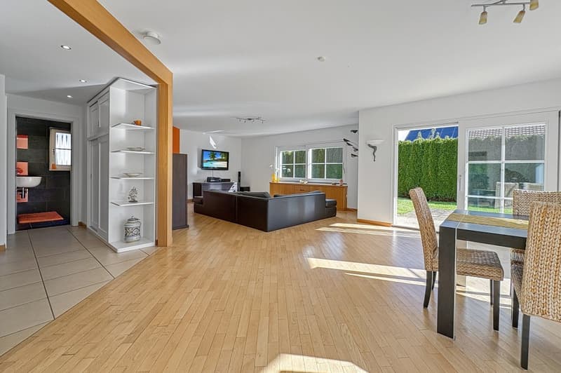 Freistehendes Einfamilienhaus mit Stil und Privacy (6)