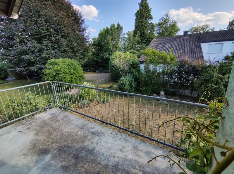 Geräumiges 7.5-Zimmer-Doppeleinfamilienhaus in Urtenen-Schönbühl (3)