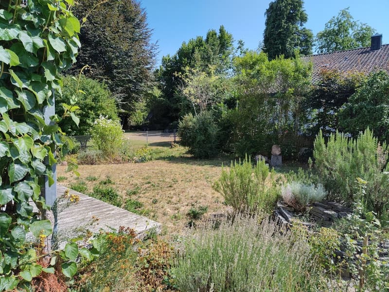 Geräumiges 7.5-Zimmer-Doppeleinfamilienhaus in Urtenen-Schönbühl (12)