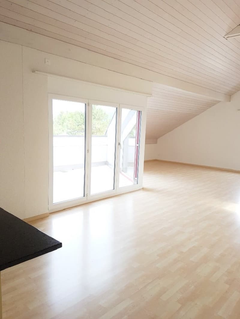 Charmante 3.5-Zimmer-Wohnung mit Balkon in Worben (4)