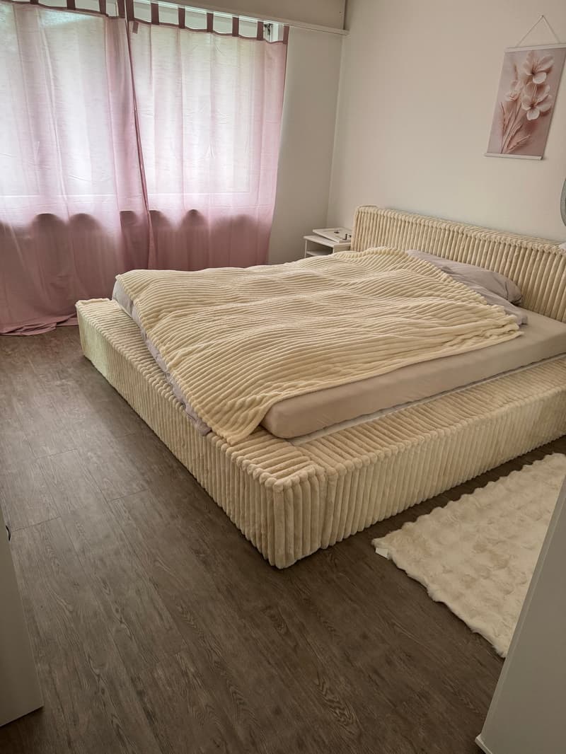 Charmante 3.5-Zimmer-Altbauwohnung mit Balkon in Sulgen – ab September 2026 verfügbar (12)