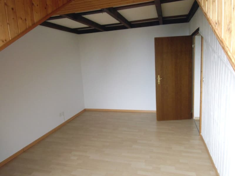 Charmante 5-Zimmer-Dachwohnung in Winden TG – Rustikal und gemütlich (10)