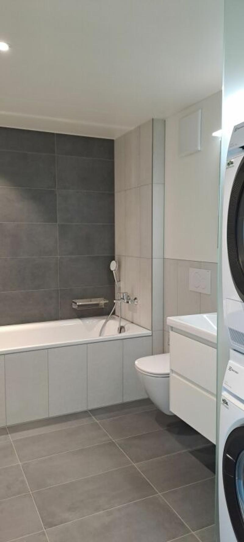 Helle 3.5 Zimmerwohnung mit grosszügigem Balkon (5)