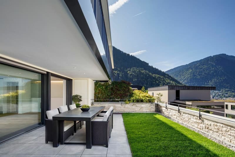 Sonnenverwöhntes Doppeleinfamilienhaus an Top-Hanglage! (1)