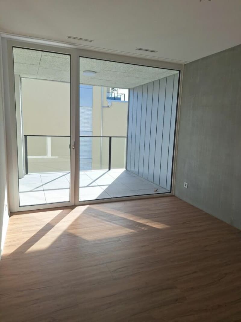 Attraktive 2.5-Zimmerwohnung mit komfortabler Loggia (4)