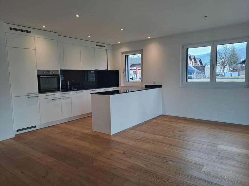 Attraktive 4.5 Zimmerwohnung mit grossem Balkon (1)