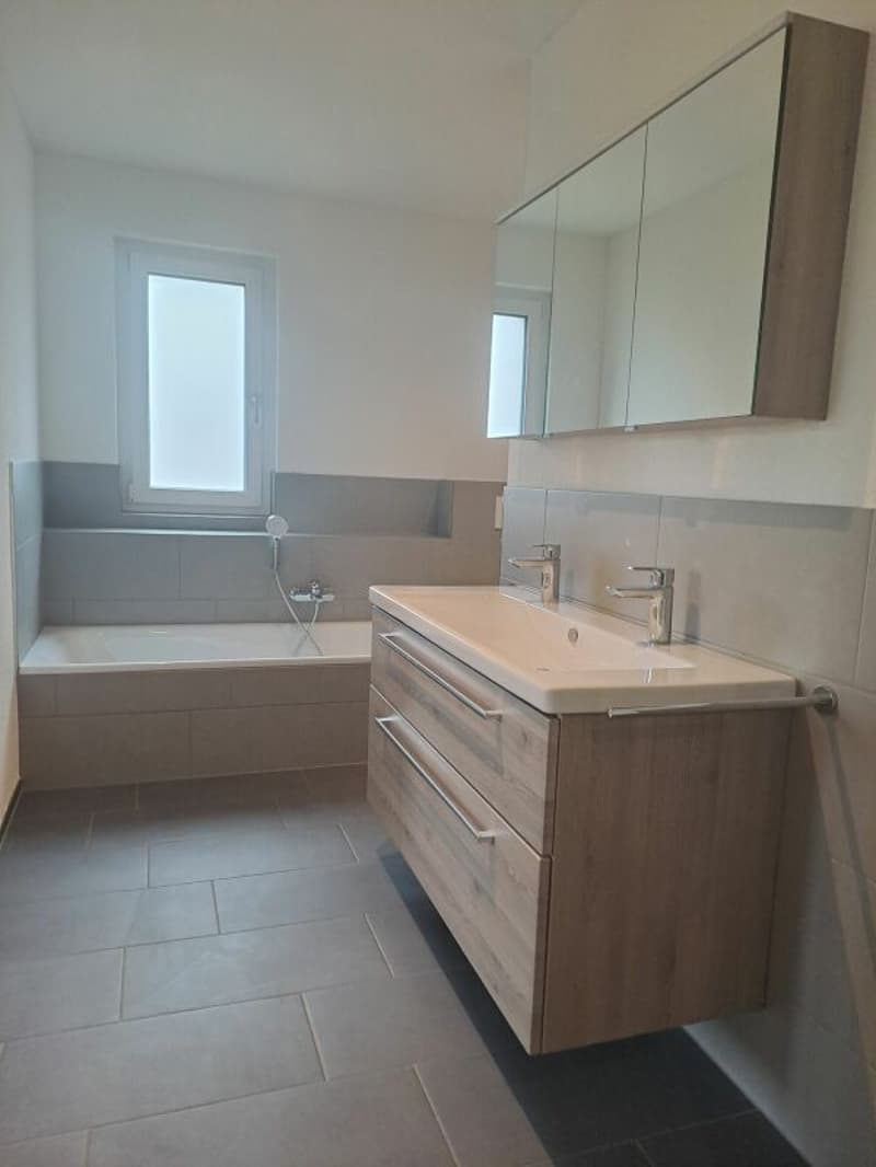 Attraktive 4.5 Zimmerwohnung mit grossem Balkon (6)
